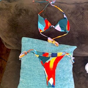 Brand new medium bikini set with wrap